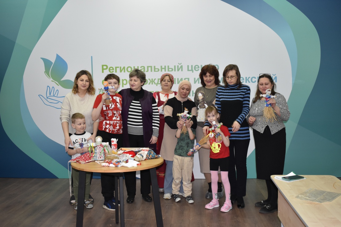 Сегодня в нашем центре прошел мастер-класс «Сударыня Масленица»